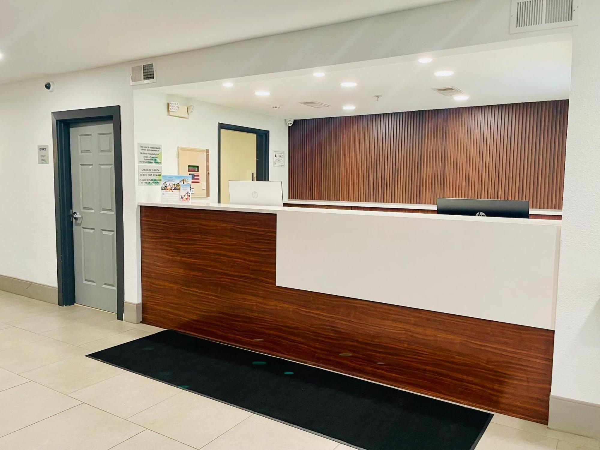 Wingate By Wyndham Matthews, Nc Hotel Buitenkant foto
